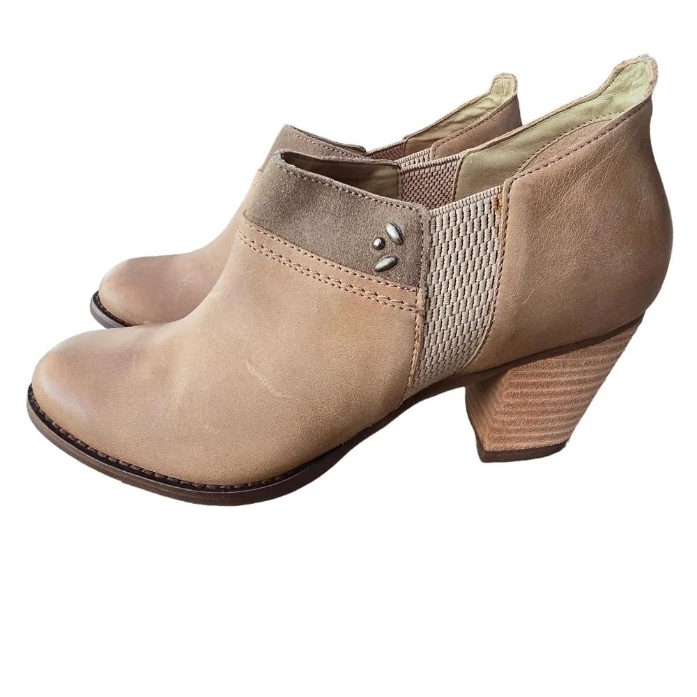 🔥OluKai Ho'ou'i Ankle Boots, Size 8